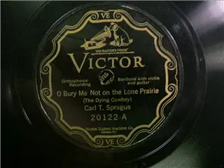 small_victor 20122 a.webp